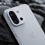 OnePlus 13s: هاتف رائد مدمج يقدم تنازلات في المواصفات مقارنةً بـ OnePlus 13T