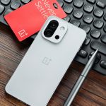 مبيعات OnePlus 13T القوية تؤكد ازدهار الطلب على الهواتف الفاخرة المدمجة