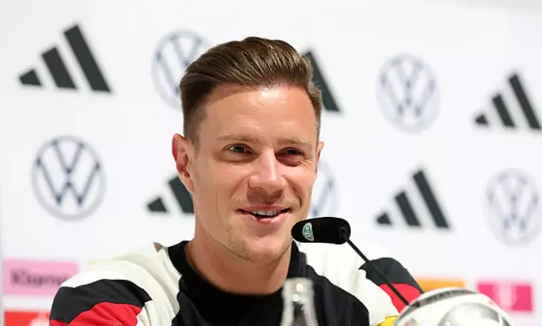 تير شتيجن ينفي الشائعات حول انتقاله أو رحيله عن برشلونة: "لم يتحدث إلي أحد"