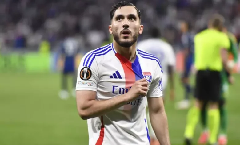 مانشستر سيتي يقترب من التوصل إلى اتفاق مع ريان شرقي