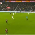 أهم أحداث وأهداف الشوط الأول لمباراة ليفربول وبورنموث في الدوري الإنجليزي 2025-26