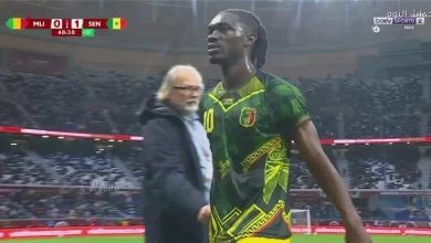 إقصاء لاعب مالي خلال مواجهة السنغال في كأس أمم إفريقيا