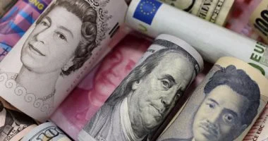 استكشف تحديثات أسعار العملات الأجنبية اليوم الثلاثاء في البنوك المصرية