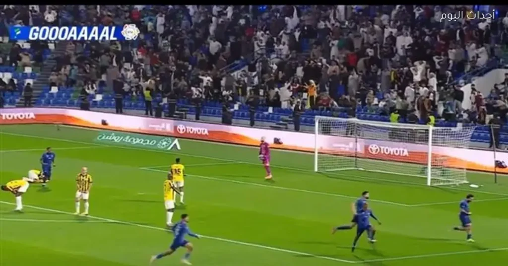 الاتحاد والفتح يتساويان 2-2 في الشوط الثاني من دوري السعودي 2025-26