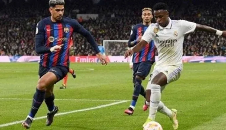 برشلونة ضد ريال مدريد يلاكورة لايف الآن.. بث مباشر لمباراة برشلونة وريال مدريد في نهائي السوبر الإسباني 2026 | موعد الكلاسيكو والقنوات الناقلة وتفاصيل اللقاء