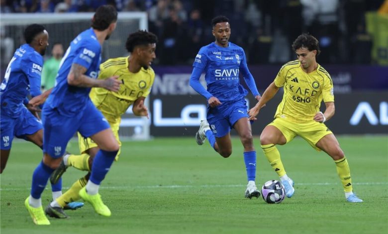 ترتيب الدوري السعودي بعد ديربي الرياض: الهلال يتفوق على النصر بثلاثية ويعزز صدارته بفارق أكبر.