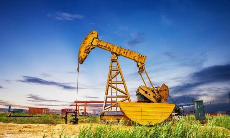 توقعات بانخفاض أسعار النفط لأكثر من 10% في 2025