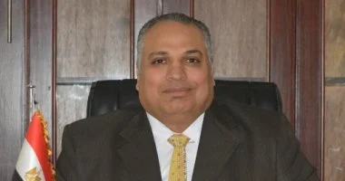 خبير اقتصادي: تحليل سعر الدولار والذهب يتطلب فهم ديناميات سوق النفط