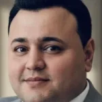 خبير يتنبأ بارتفاع أسعار الفضة إلى 135 دولاراً للأونصة بحلول عام 2026