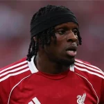 فريمبونج يثني على لاعب ليفربول ويعتبره رمزاً أسطورياً