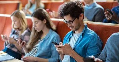 مدة صلاحية الخطوط: 90 يومًا للمدفوعات المسبقة و180 يومًا لعملاء الفواتير