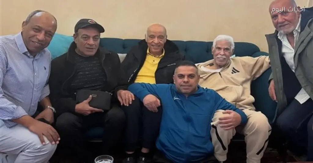 نجوم الإسماعيلي يلتقون حسن شحاتة في منزله