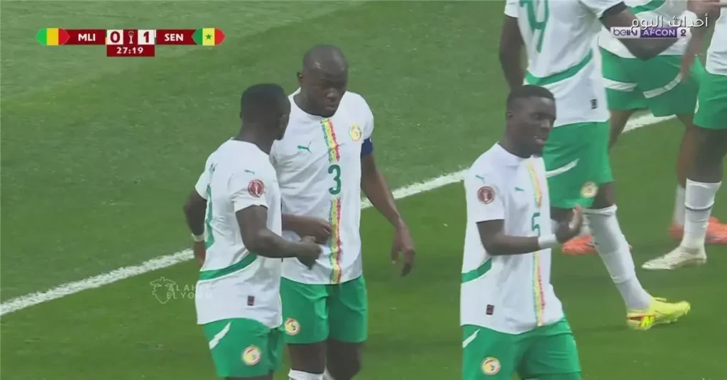 ندياي يسجل الهدف الأول للسنغال في المباراة ضد مالي بكأس أمم أفريقيا