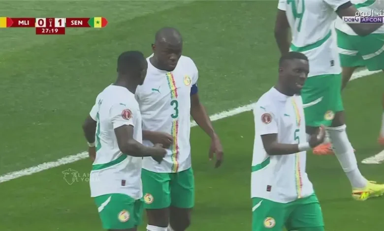 ندياي يسجل الهدف الأول للسنغال في المباراة ضد مالي بكأس أمم أفريقيا
