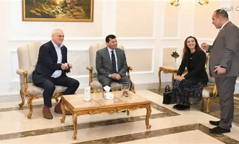 وزير الشباب والرياضة يشارك في نهائي بطولة مصر الدولية للريشة الطائرة البارالمبية