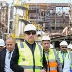 وزير قطاع الأعمال العام يراقب تقدم مشروع إحياء دلتا الأسمدة واستئناف تشغيل المصانع