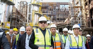 وزير قطاع الأعمال العام يراقب تقدم مشروع إحياء دلتا الأسمدة واستئناف تشغيل المصانع