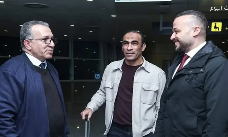 استقبال سفير مصر لبعثة الأهلي برئاسة الجارحي لدى وصولها إلى الجزائر