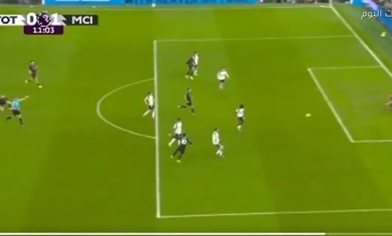 تقرير شامل عن أهداف وملخص الشوط الأول لمباراة مانشستر سيتي وتوتنهام في الدوري الإنجليزي 2025-26