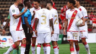 طاقم تحكيم مصري يقود ديربي الوداد وأولمبيك آسفي في كأس الكونفدرالية