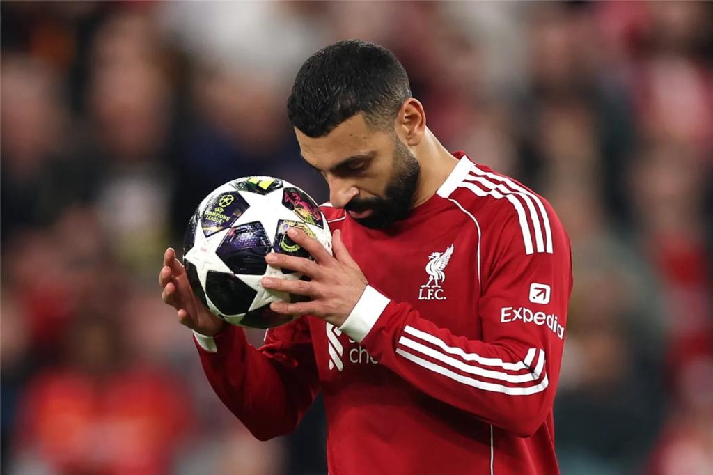 26 إنجازًا استثنائيًا: ليفربول يحتفل بمسيرة محمد صلاح بعد قرار رحيله