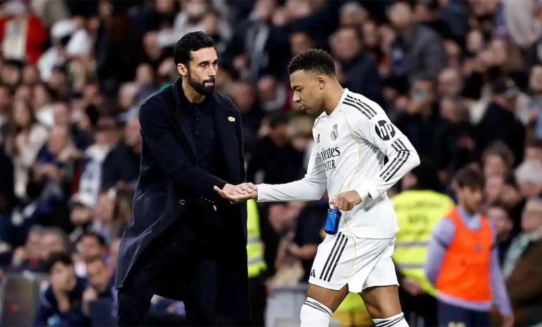 أربيلوا يكشف موعد عودة مبابي من الإصابة وكواليس تبديل فينيسيوس أمام إلتشي