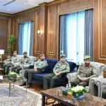 أمير منطقة الحدود الشمالية يترأس اجتماعاً لبحث تطوير خدمات الجوازات