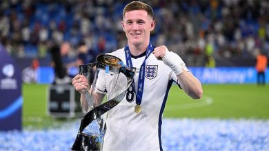 إليوت أندرسون ينفجر بالتصريحات حول اهتمام مانشستر سيتي وليفربول بضمه