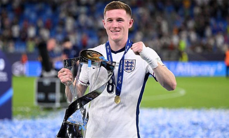 إليوت أندرسون ينفجر بالتصريحات حول اهتمام مانشستر سيتي وليفربول بضمه