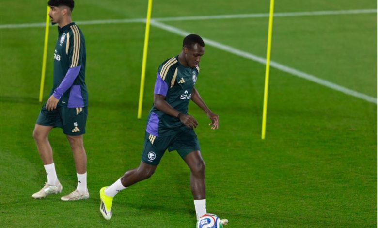 استعدادات مكثفة في جدة: المنتخب السعودي يعكف على التحضير لمواجهة مصر