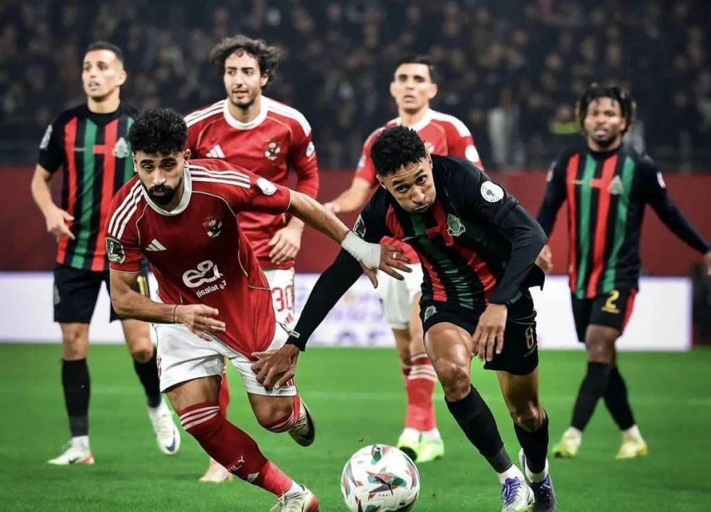 الإفصاح عن القرار الرسمي من كاف بشأن أحداث مباراة الأهلي والجيش الملكي