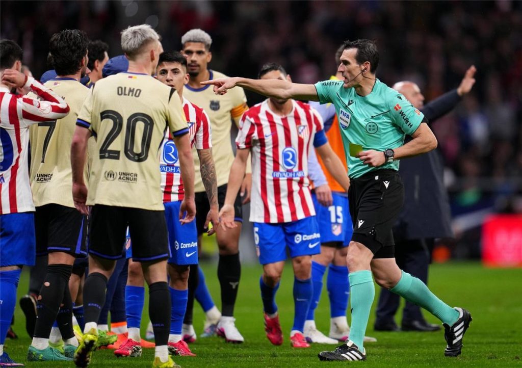 التفاصيل الكاملة لمباراة نصف نهائي كأس ملك إسبانيا: برشلونة يقابل أتلتيكو مدريد اليوم