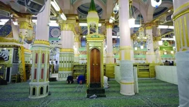 الروضة الشريفة في المسجد النبوي: موقع مقدس يجسد العلاقة بين بيت النبي والمنبر