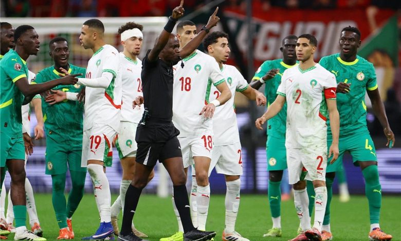 المنتخب المغربي يكشف عن قائمته لمعسكر مارس: تفاصيل حول موقف بلعمري والشيبي