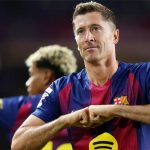 برشلونة يحدد شرطًا لتجديد عقد ليفاندوفسكي