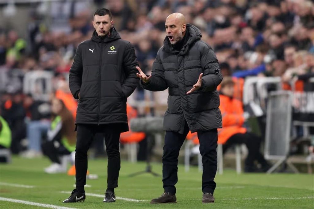 بيب جوارديولا يتعرض لصدمة غير متوقعة بعد تأهل مانشستر سيتي إلى ربع نهائي كأس الاتحاد الإنجليزي