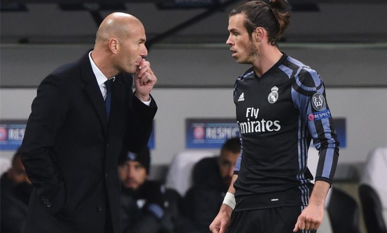 بيل يكشف عن مقارنة حصرية بين أنشيلوتي وزيدان ويستعرض أصعب تحدٍ faced له مع ريال مدريد