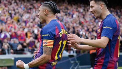 تحليل احترافي: خبير التحكيم ينقّب في صحة ركلتي جزاء برشلونة ضد إشبيلية