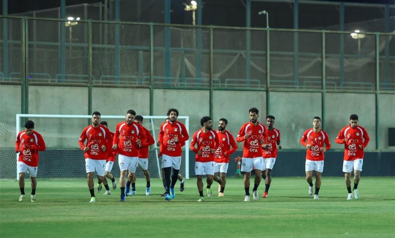 تدريبات متميزة لمنتخب مصر: استعدادات خاصة للاعبين الجدد وممر شرفي احتفاءً بهم