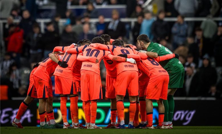 تشكيلة برشلونة لمواجهة إشبيلية في الدوري الإسباني: ليفاندوفسكي يتصدر الخط الأمامي