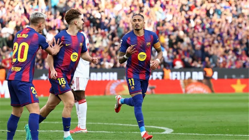 تصدر هدافي الدوري الإسباني: تأثير هاتريك رافينها في مواجهة برشلونة وإشبيلية