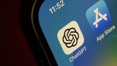 تطبيقات ChatGPT تواجه تحدياً جديداً أمام تطبيقات جوجل بلاي وآب ستور
