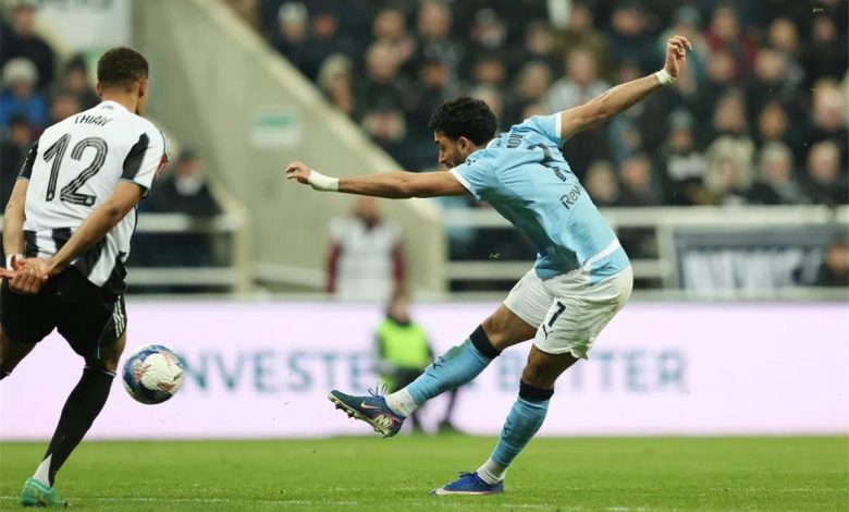 تقييم عمر مرموش المتميز في مباراة مانشستر سيتي ونيوكاسل بكأس الاتحاد الإنجليزي: أداء استثنائي يستحق الإشادة