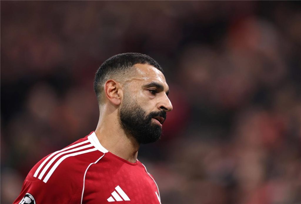 تومبسون يكشف عن قائمة أفضل لاعبي ليفربول عبر التاريخ، مع تواجد محمد صلاح