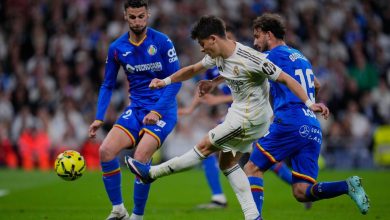 جماهير ريال مدريد تعبر عن غضبها تجاه فلورنتينو بيريز عقب هزيمة الفريق أمام خيتافي