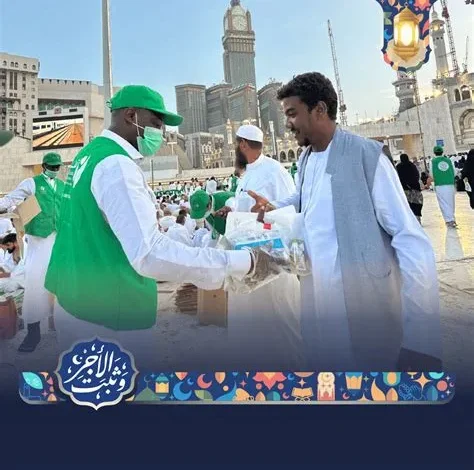 جمعية خيرية في مركز جذم توزع إفطار 50 ألف صائم بالحرم المكي خلال شهر رمضان