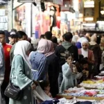 حركة تجارية نشطة في أسواق جدة التاريخية تعكس أجواء العيد