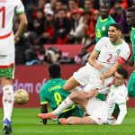 خبير لوائح رياضية يتساءل عن صحة قرار كاف بتتويج المغرب بلقب أمم إفريقيا: تصريحات حول عدم انسحاب منتخب السنغال