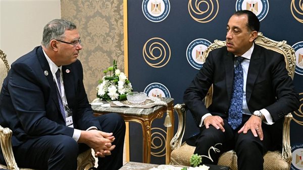 رئيس الوزراء يؤكد دعم جذب الاستثمارات خلال لقائه برئيس توتال إنرجيز