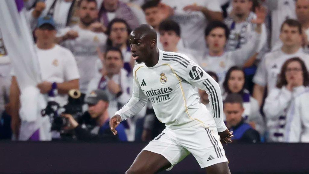 ريال مدريد يعلن تفاصيل إصابة فيرلاند ميندي قبل مواجهة إلتشي